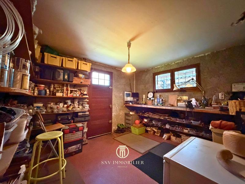 Villa - 240 m² - 9 pièces