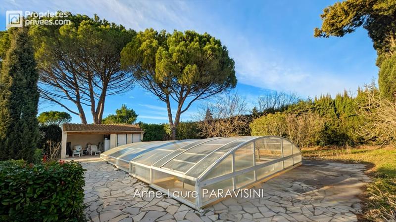 Maison - 205 m² - 5 pièces