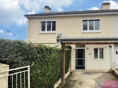 Maison - 92 m² - 6 pièces