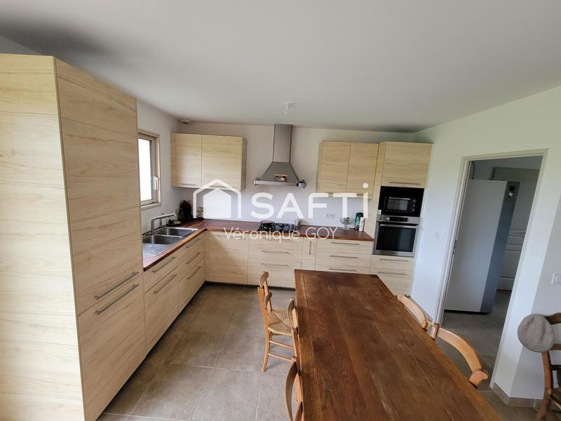 Maison - 110 m² - 4 pièces