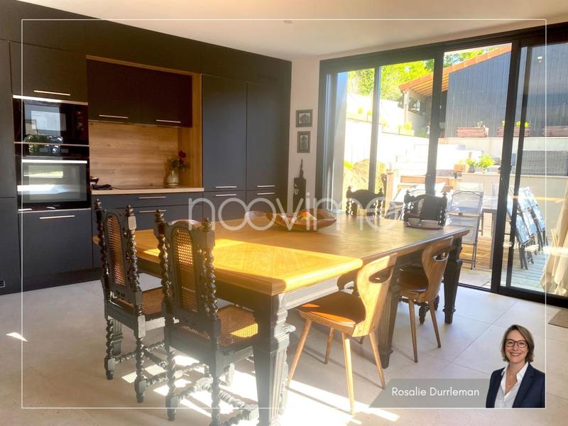 Maison - 160 m² - 5 pièces