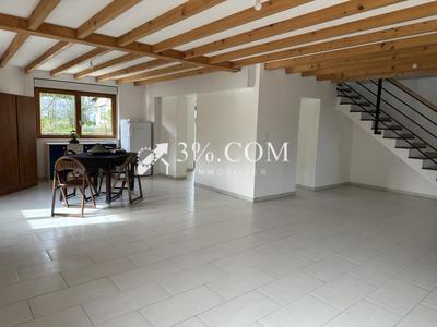 Maison - 211 m² - 6 pièces