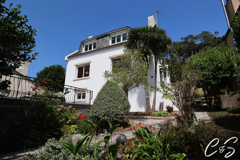 Maison - 161 m² - 6 pièces