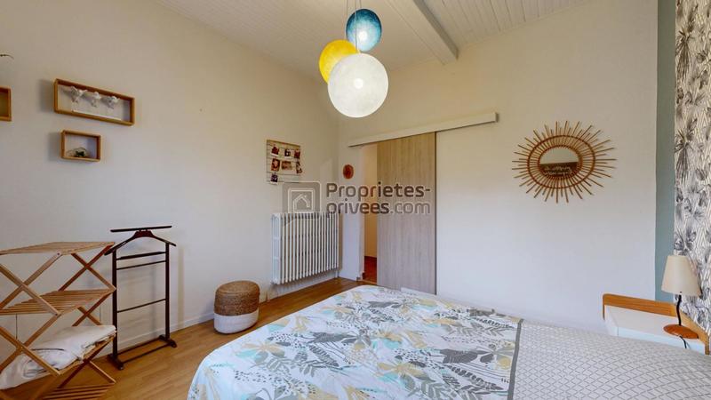 Maison - 260 m² - 9 pièces