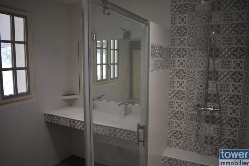 Maison - 178 m² - 8 pièces