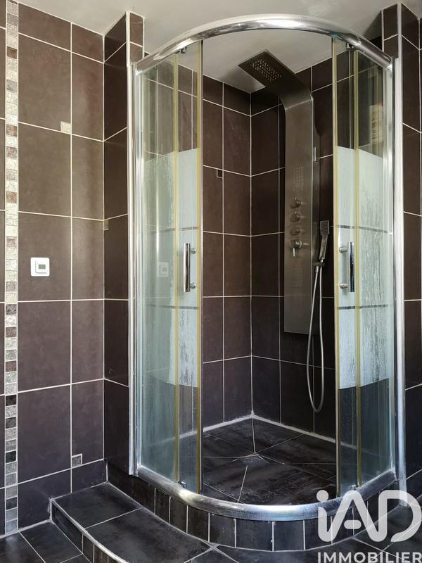 Maison - 326 m² - 10 pièces