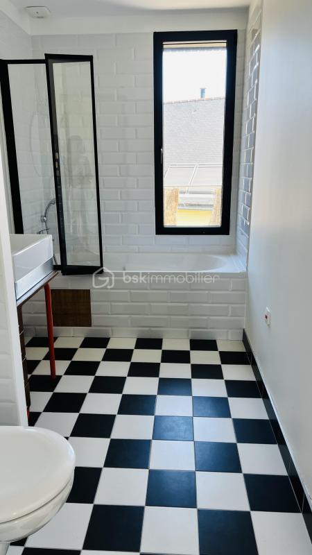 Maison - 136 m² - 6 pièces