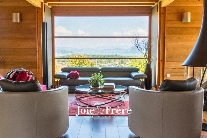 Villa - 233 m² - 8 pièces