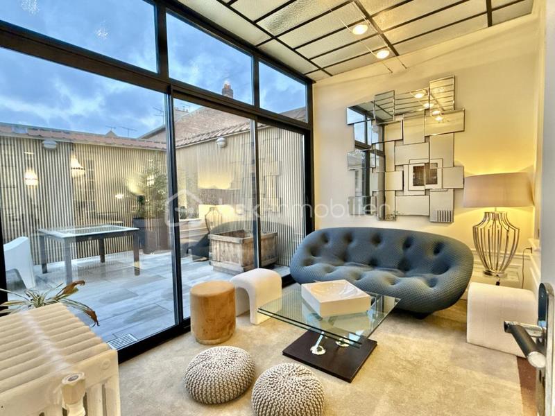 Demeure - 200 m² - 6 pièces