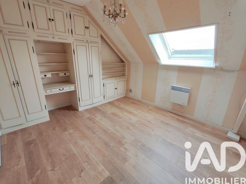 Maison - 300 m² - 12 pièces