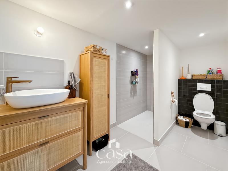 Loft - 70 m² - 2 pièces