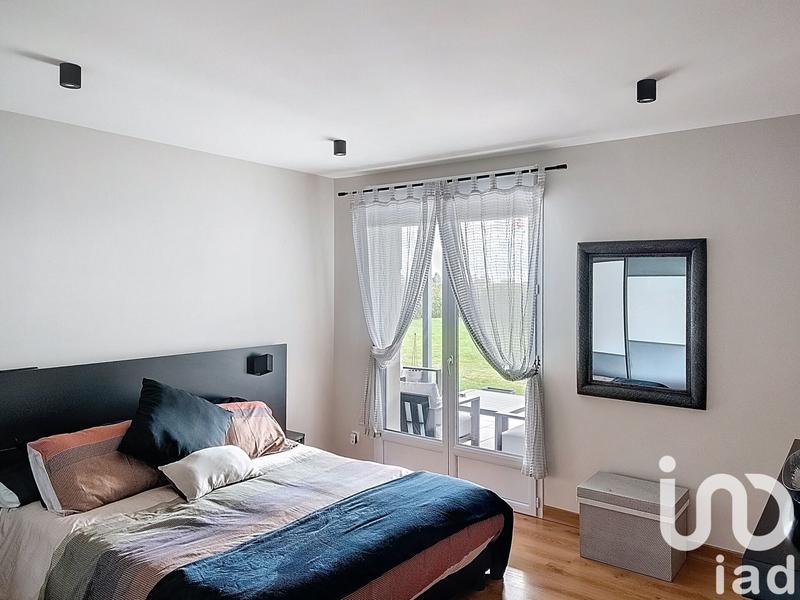 Maison - 220 m² - 6 pièces