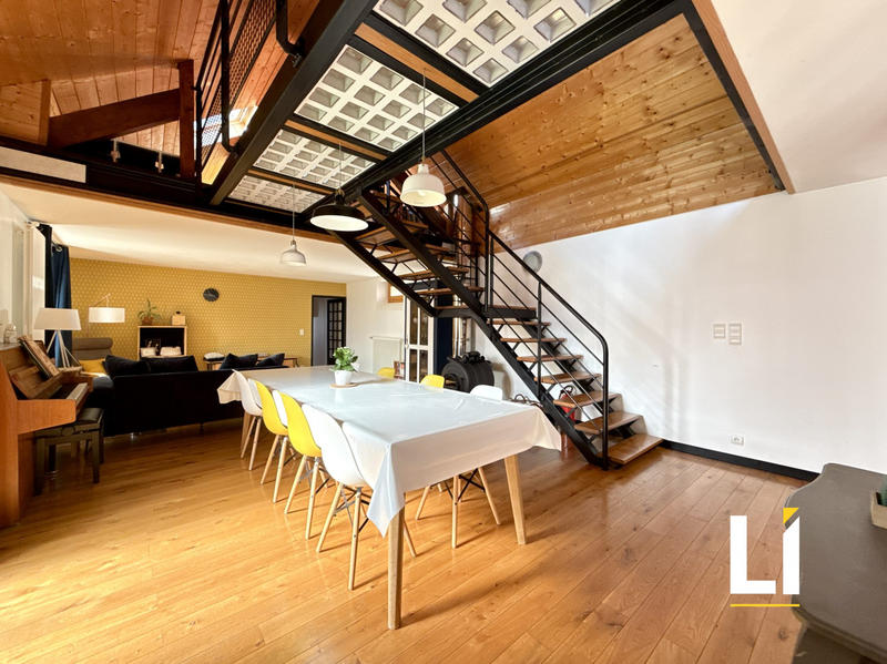 Appartement - 161 m² - 5 pièces