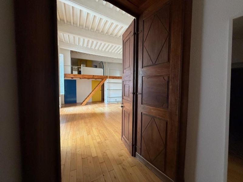 Appartement ancien - 86 m² - 2 pièces