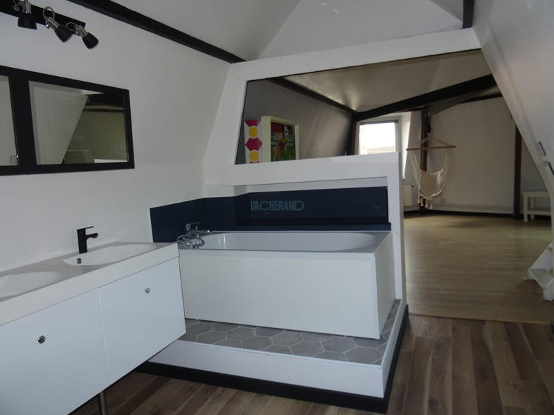 Maison traditionnelle - 112 m² - 4 pièces