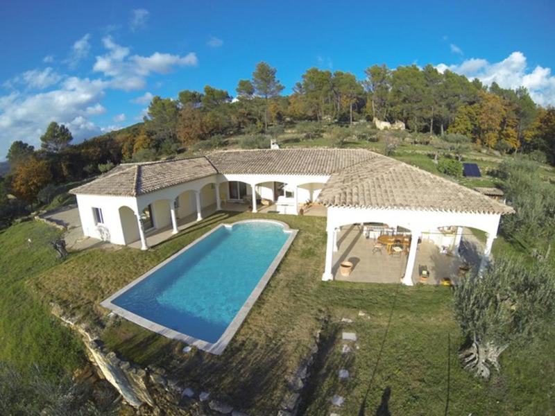 Maison - 260 m² - 7 pièces