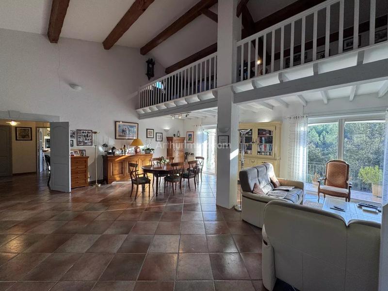 Maison - 190 m² - 6 pièces