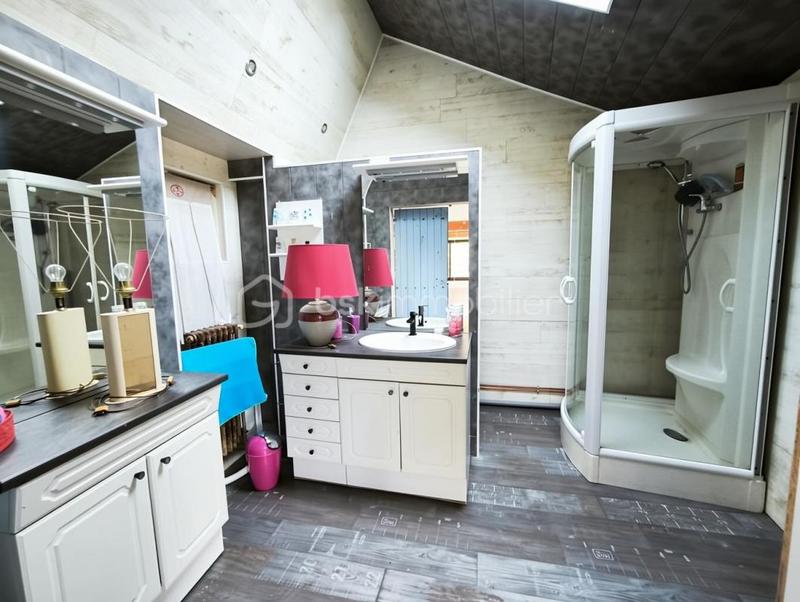 Maison traditionnelle - 166 m² - 5 pièces