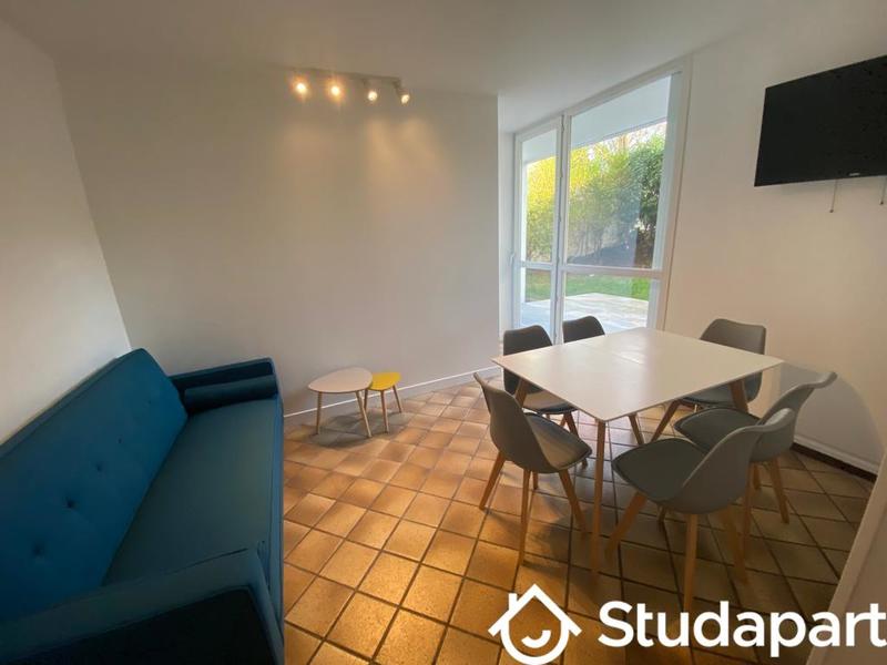 Chambre - 10 m² - 1 pièce