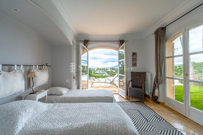 Villa - 200 m² - 5 pièces