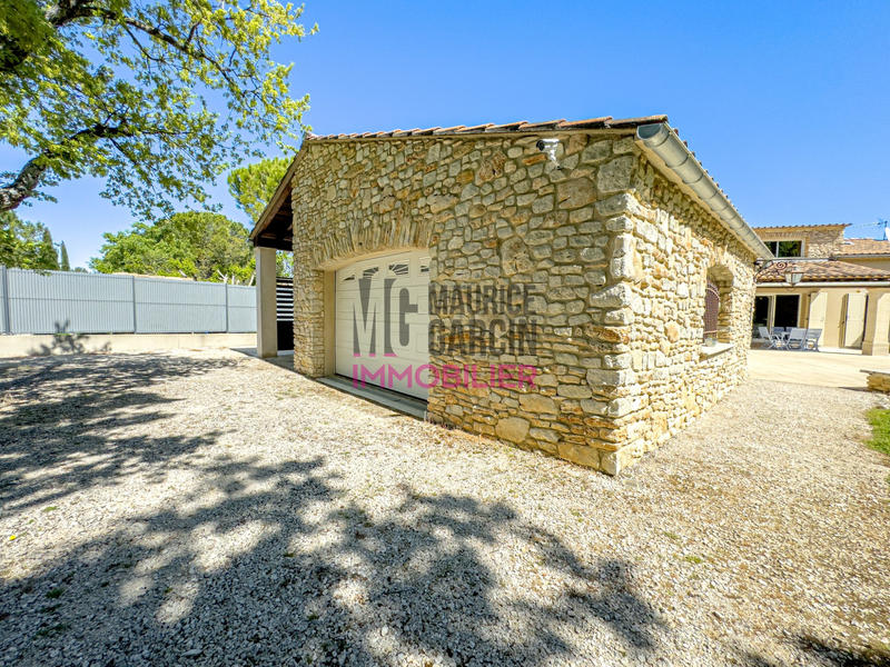 Maison - 212 m² - 6 pièces