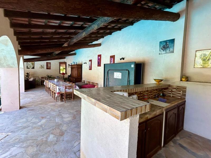 Maison - 266 m² - 7 pièces