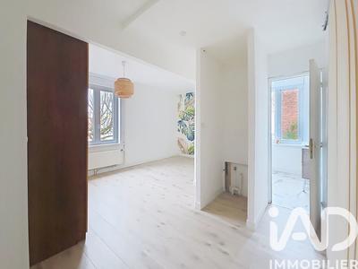 Maison - 75 m² - 5 pièces