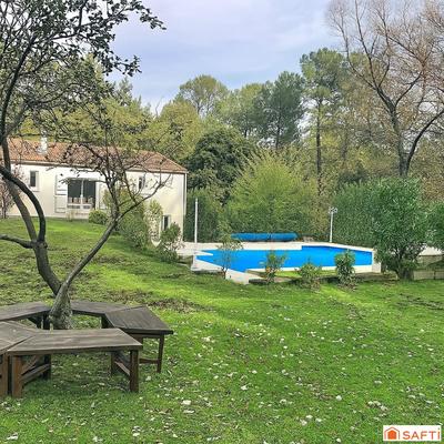 Maison - 167 m² - 7 pièces