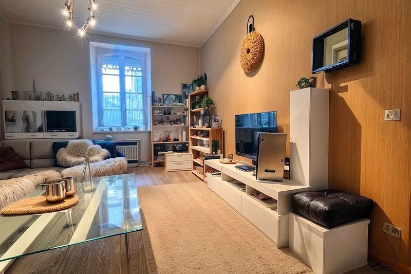 Immeuble - 90 m² - 2 pièces