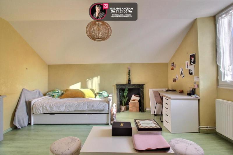 Maison - 159 m² - 8 pièces