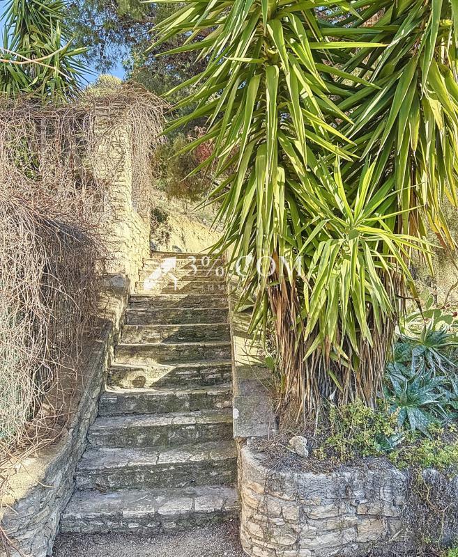 Propriété - 178 m² - 8 pièces