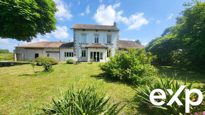 Maison - 213 m² - 8 pièces