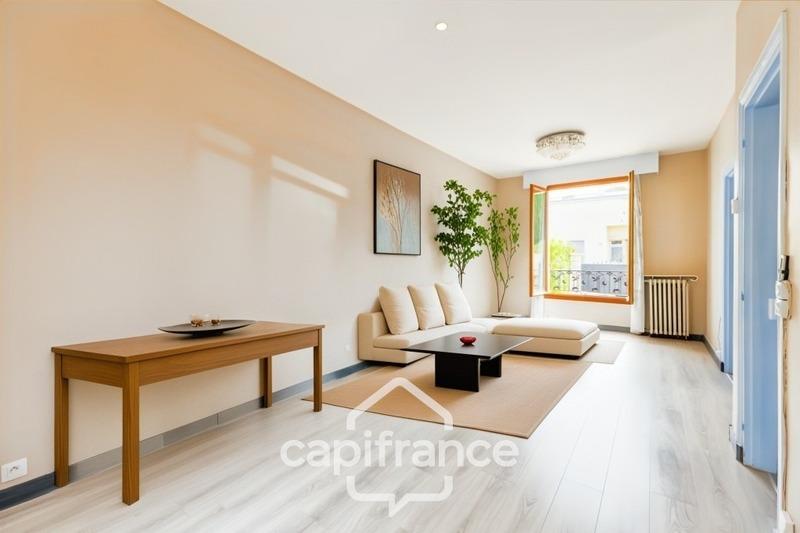 Maison - 95 m² - 5 pièces