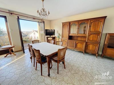 Maison - 97 m² - 4 pièces