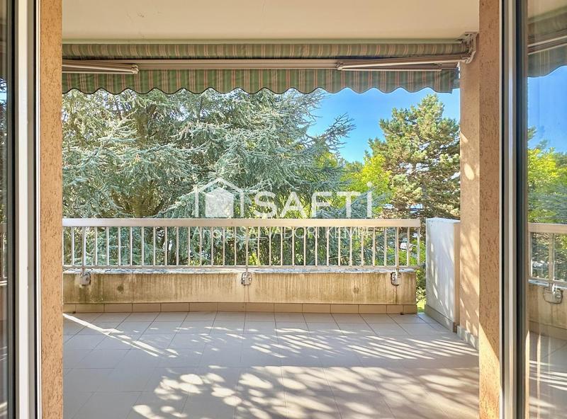 Appartement - 96 m² - 3 pièces