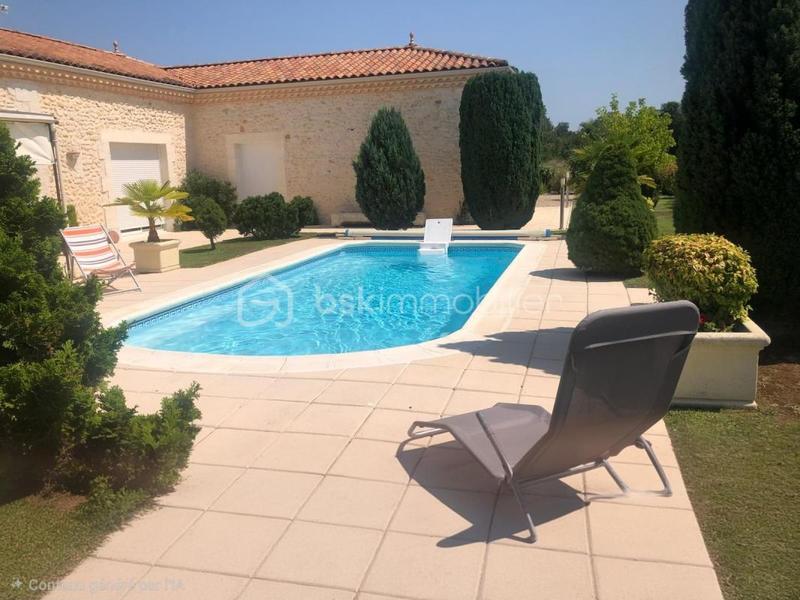 Maison ancienne - 180 m² - 5 pièces