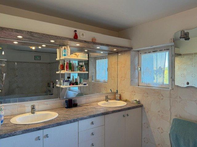 Corps de ferme - 342 m² - 10 pièces