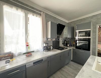 Propriété - 275 m² - 12 pièces