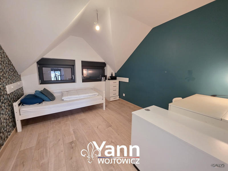 Maison - 98 m² - 5 pièces