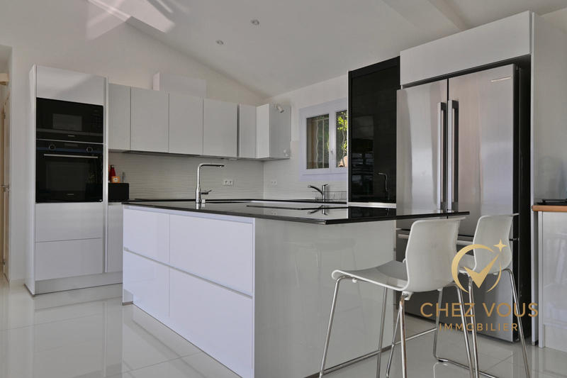 Villa - 200 m² - 7 pièces