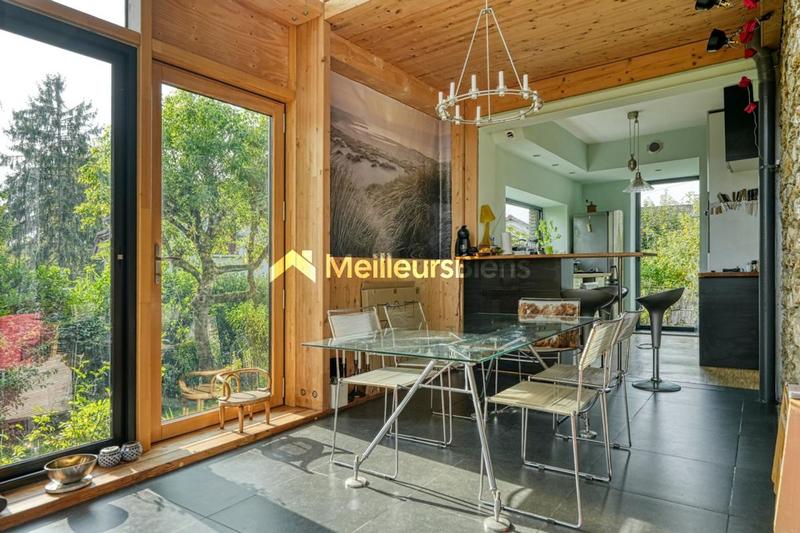 Maison - 184 m² - 8 pièces