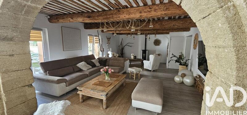 Maison - 180 m² - 7 pièces