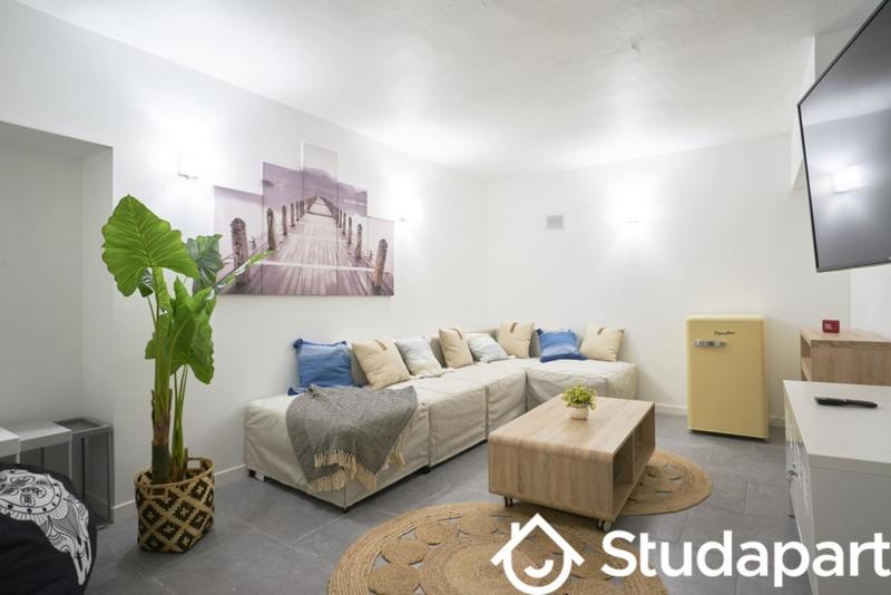 Chambre - 13 m² - 1 pièce