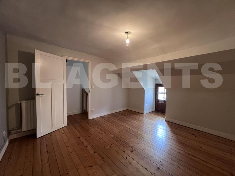 Maison de ville - 85 m² - 5 pièces