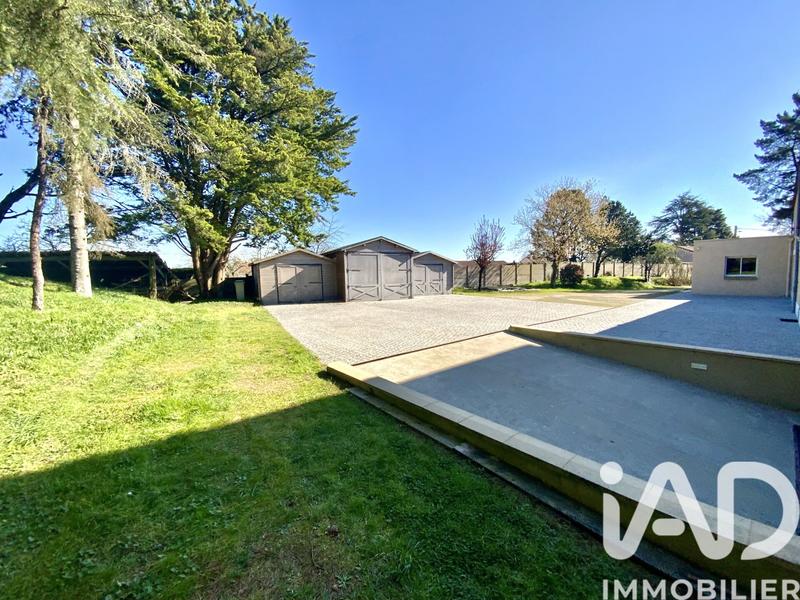 Maison - 525 m² - 12 pièces