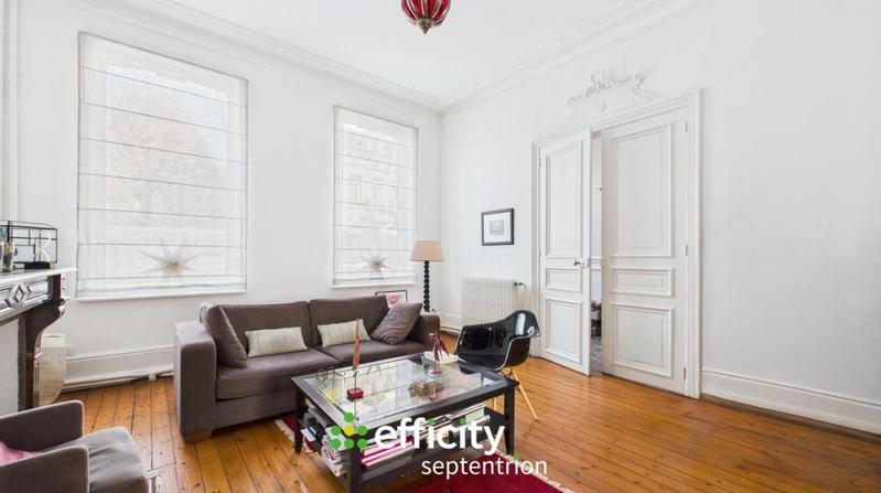 Maison - 228 m² - 9 pièces