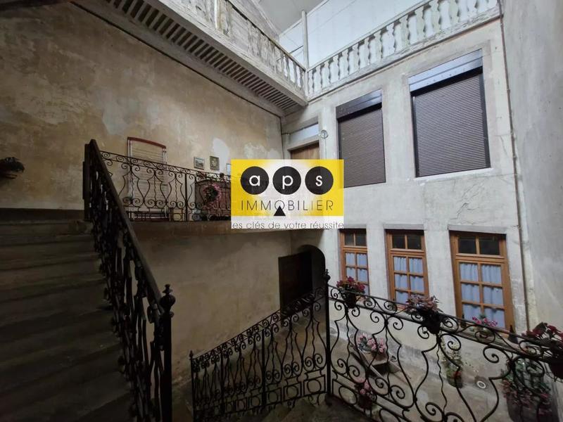 Maison de ville - 214 m² - 11 pièces