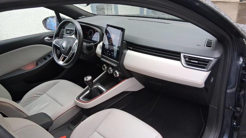 Renault Clio 1.3 TCe 140 Initiale Paris