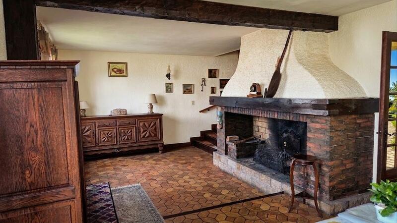 Maison traditionnelle - 162 m² - 6 pièces