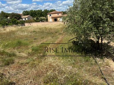 Terrain constructible - 1 384 m²